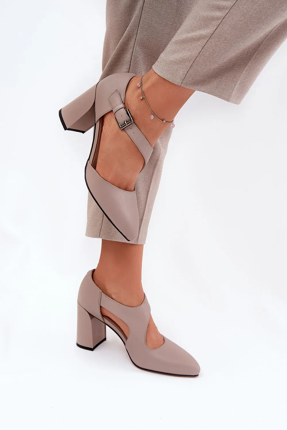 Block heel pumps Step in style