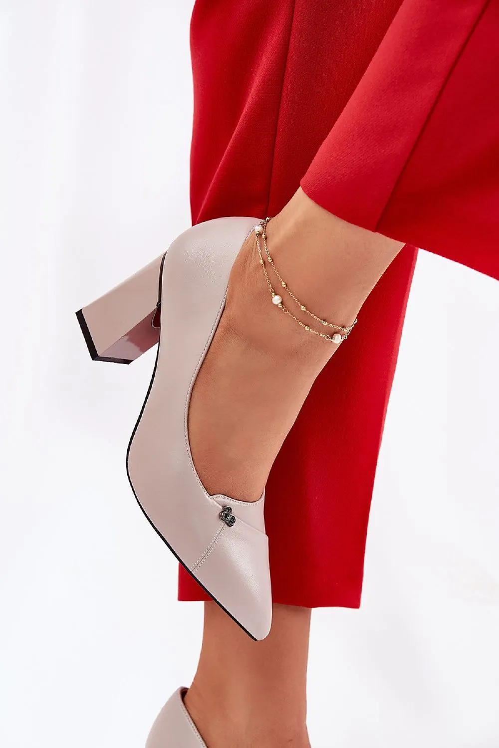 Block heel pumps