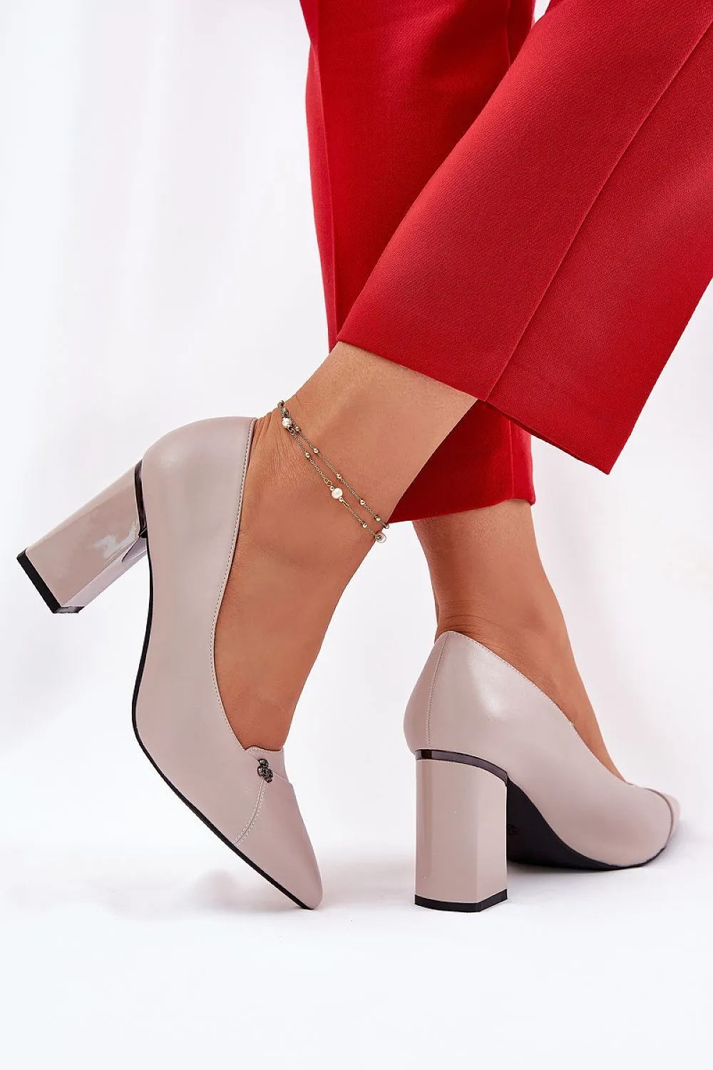 Block heel pumps