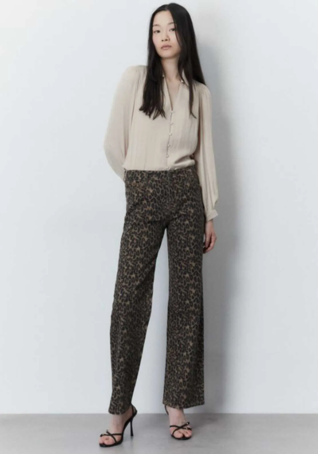 Buttons Blouse - Beige Acid