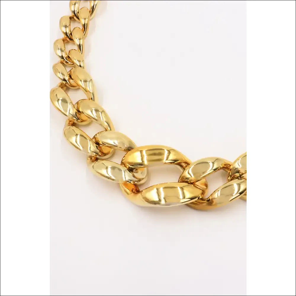 Chic Acrylic Chain Belt
