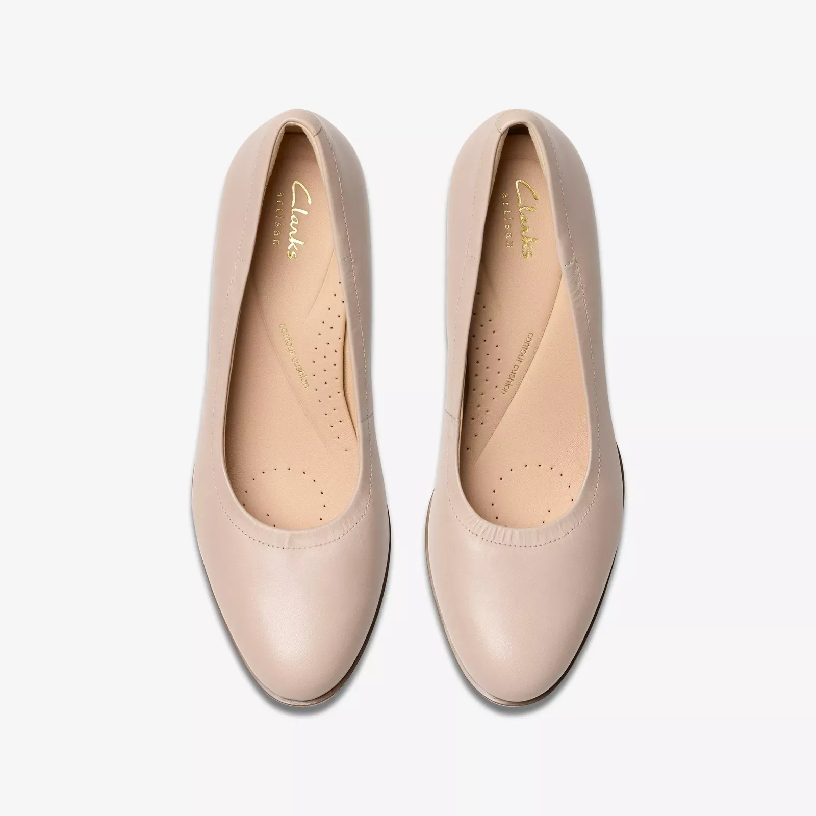 Clarks Women's Freva55 Court Sand Leather 26181336
