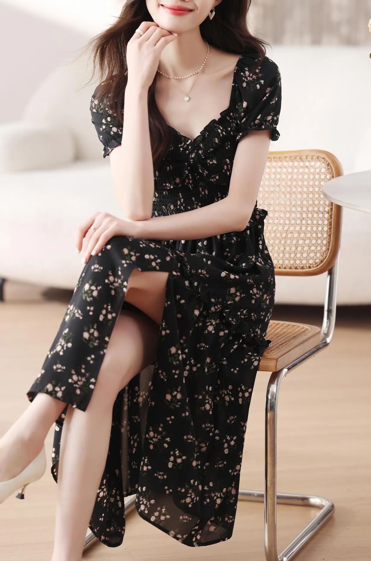 Dress with Ruched Sleeves and Adjustable Waist for a Flattering Fit