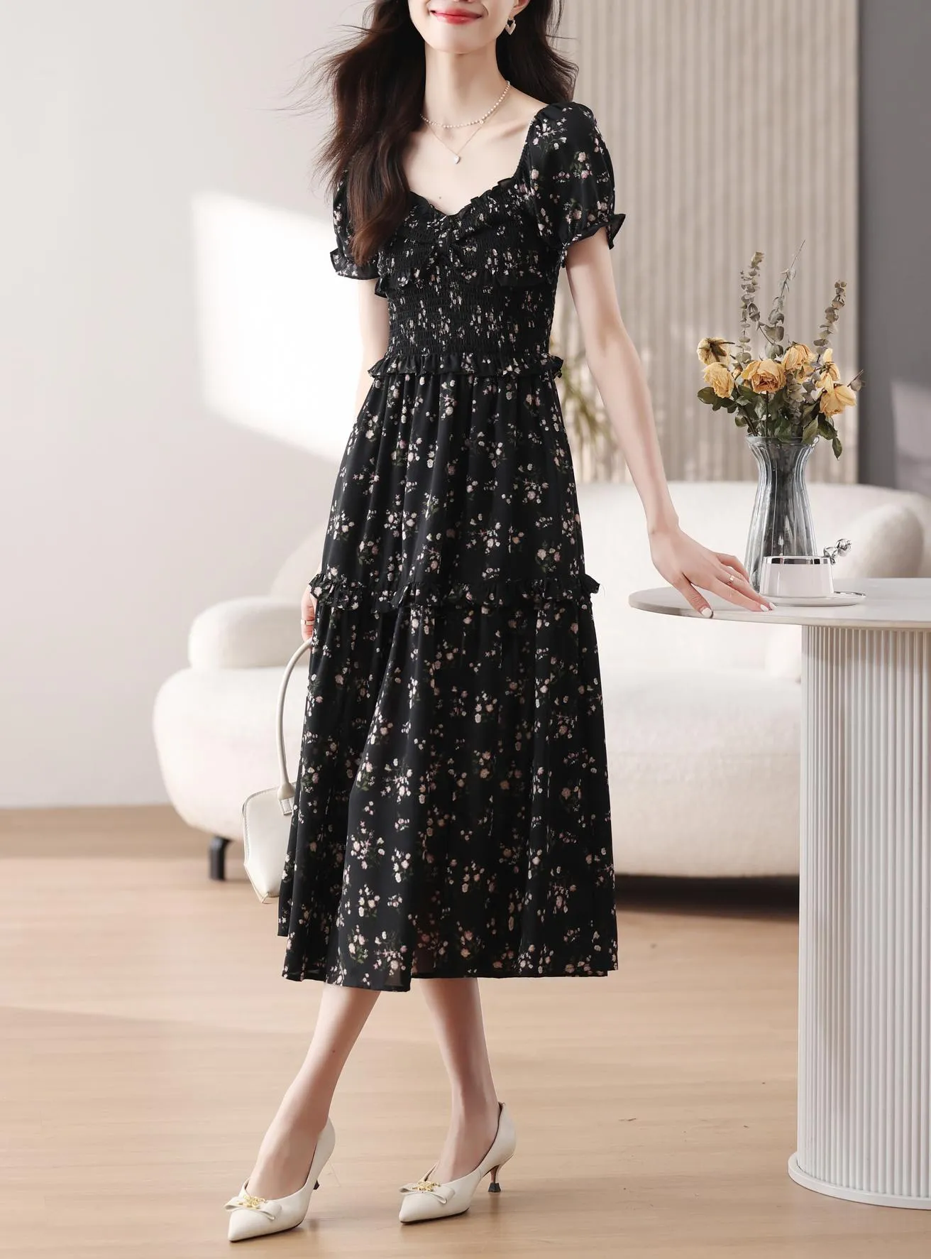 Dress with Ruched Sleeves and Adjustable Waist for a Flattering Fit