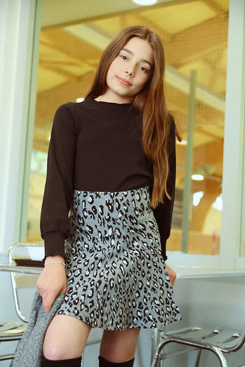 KNITTED SWEATER WITH RUFFLED CUFFS