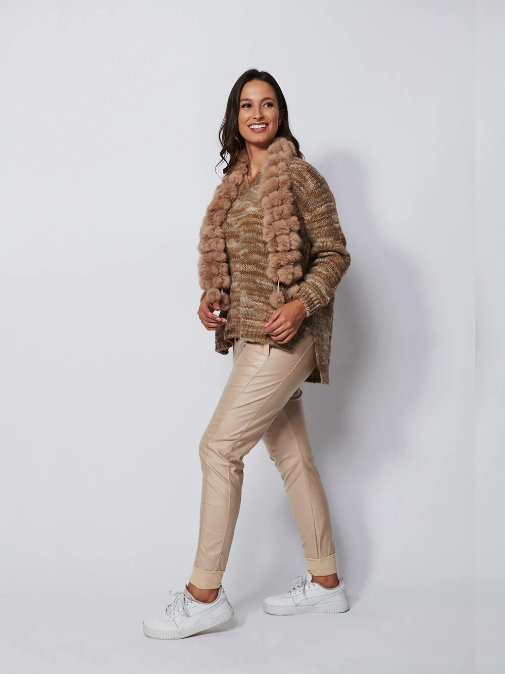Leonardo V-Neck Knit Sweater - CHOCOLATE