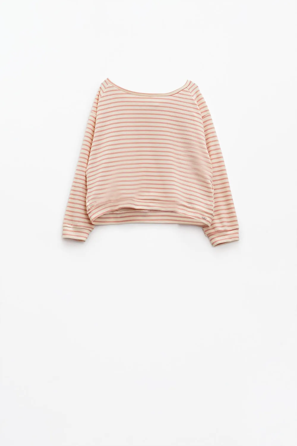 Long sleeves white sweater with pink stripes and a boat neck