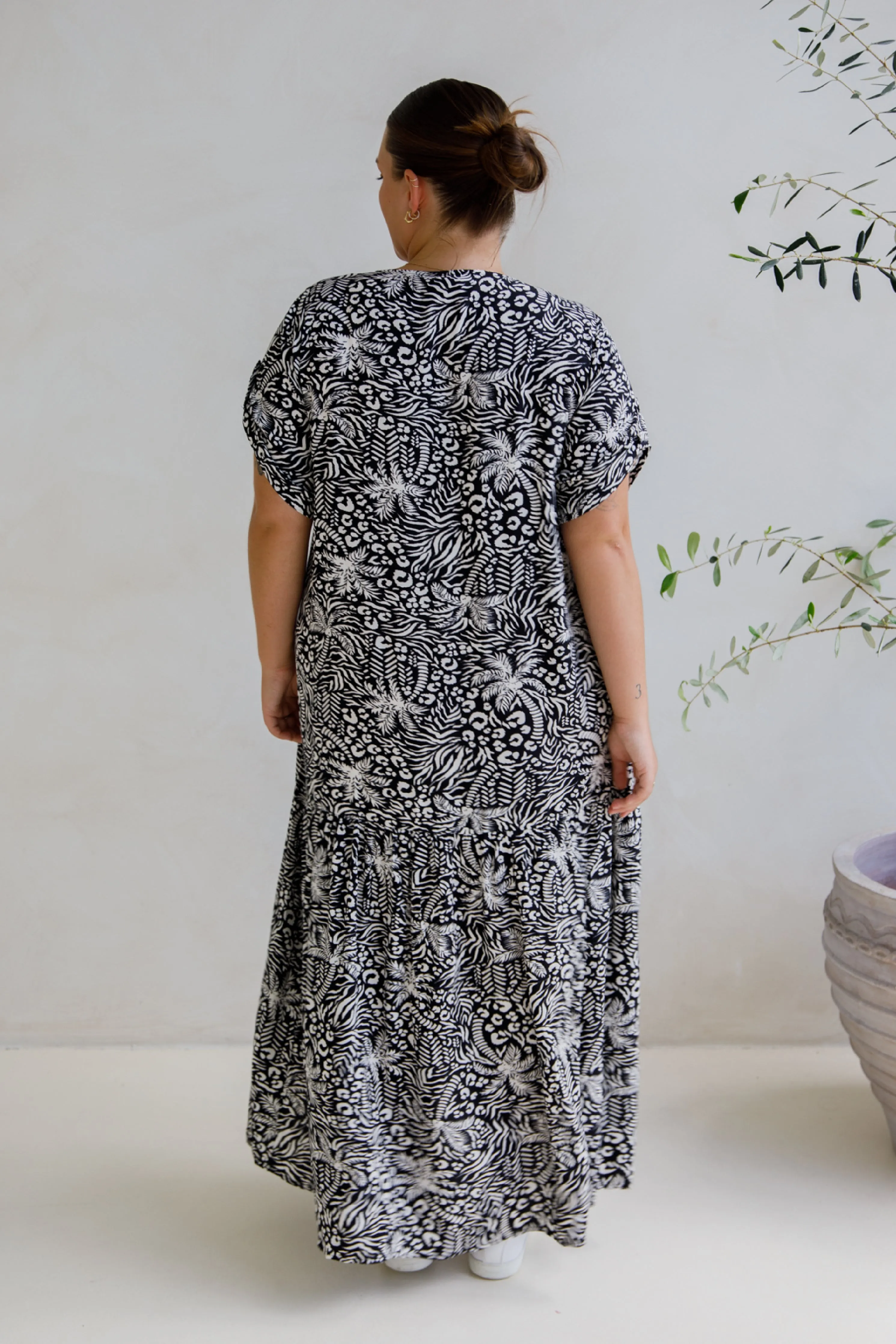 Peak Maxi Dress | Black Palm Cove | FINAL SALE