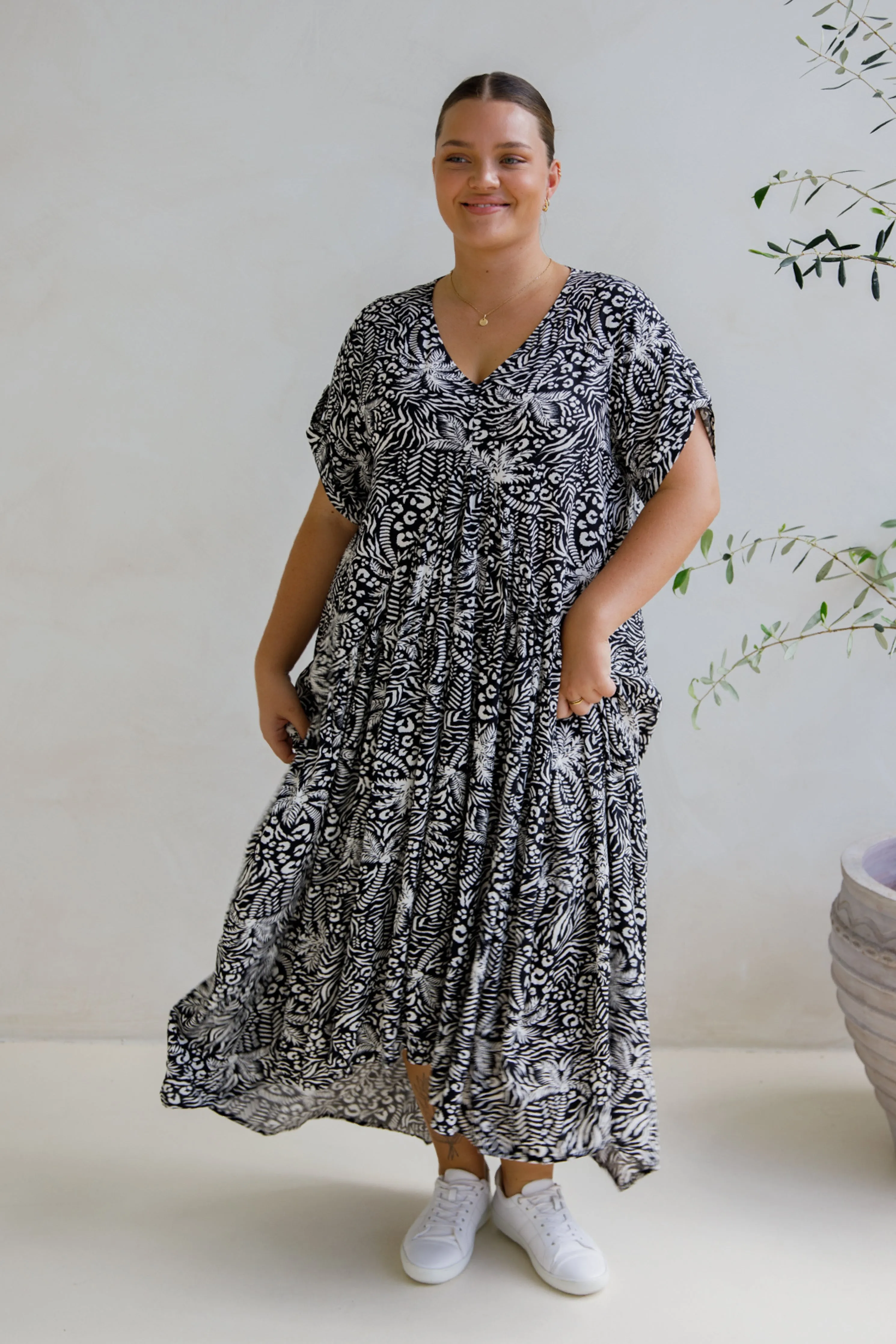 Peak Maxi Dress | Black Palm Cove | FINAL SALE