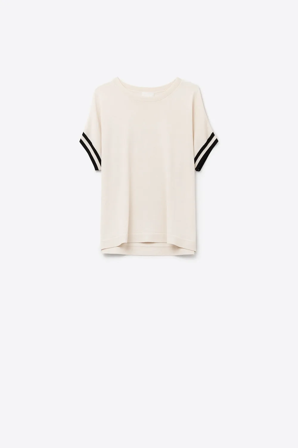 relaxed Sweater In beige with black contrast detail