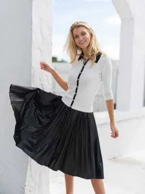THE PLEATED ESSENCE