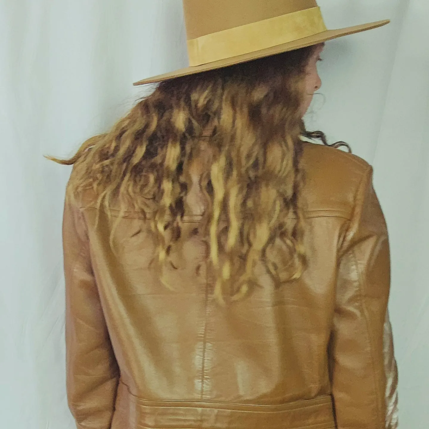 Vintage Women's Brown Tan Leather Jacket – Retro Boho Charm 14/16