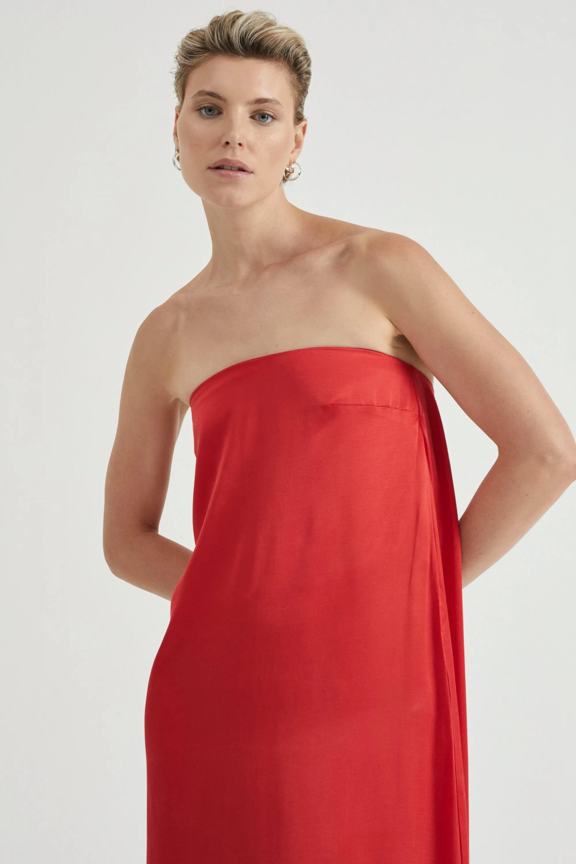 VOYAGE STRAPLESS MAXI | CRIMSON