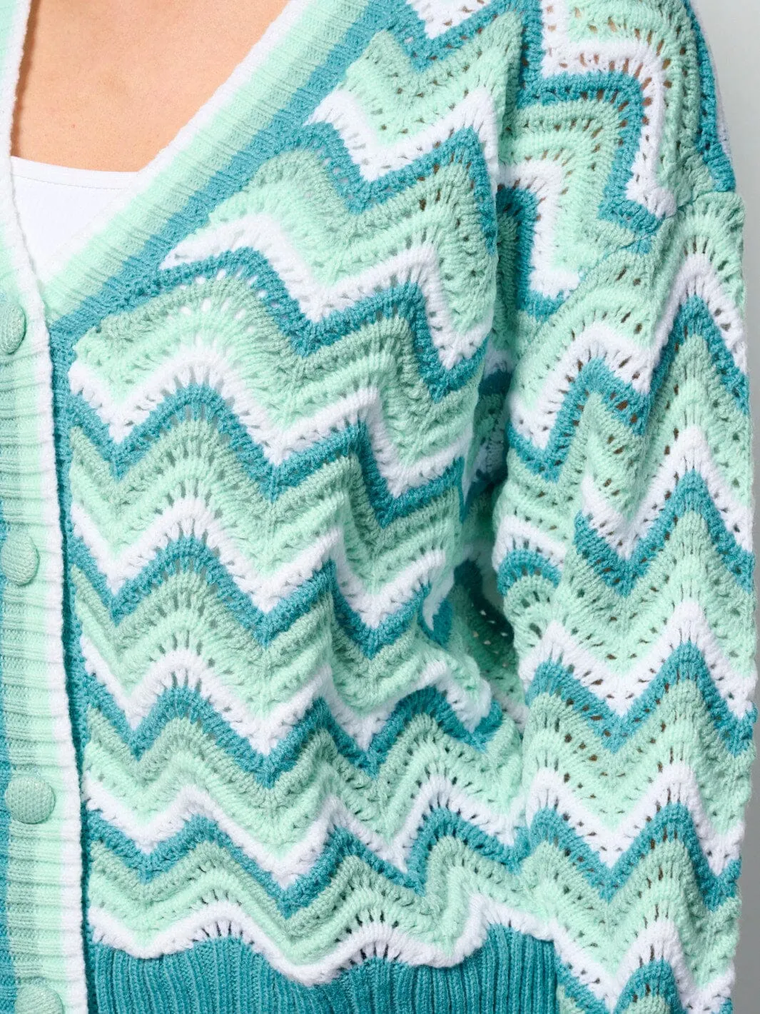 WOMEN'S LONG SLEEVE BUTTON CLOSURE KNIT SWEATER CARDIGAN