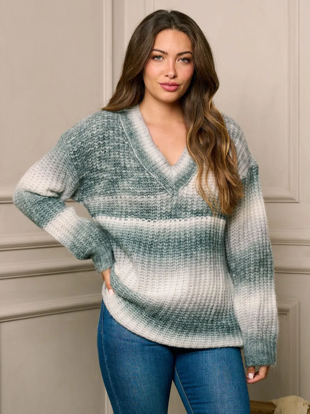 WOMEN'S LONG SLEEVE V-NECK COLORBLOCK PULLOVER SWEATER
