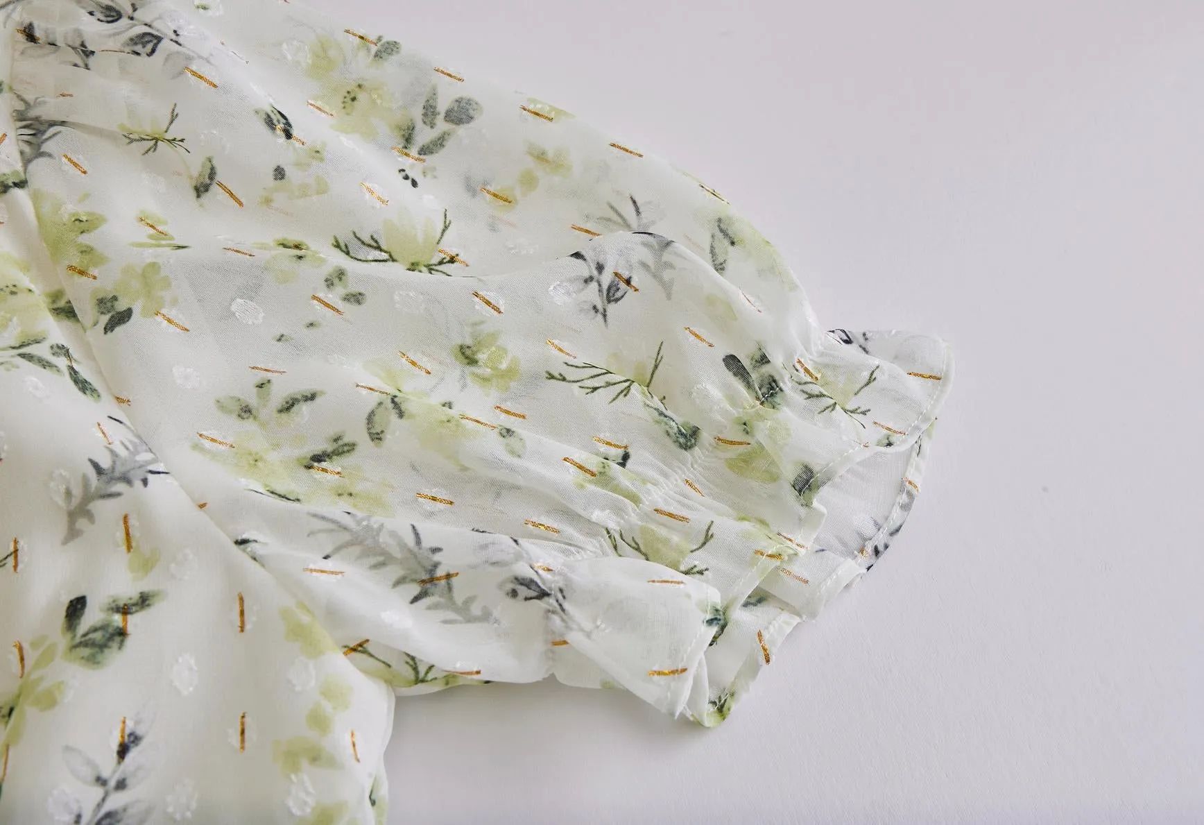 Women's Ruched Dress with Stunning Floral Print and Ruffle Accents